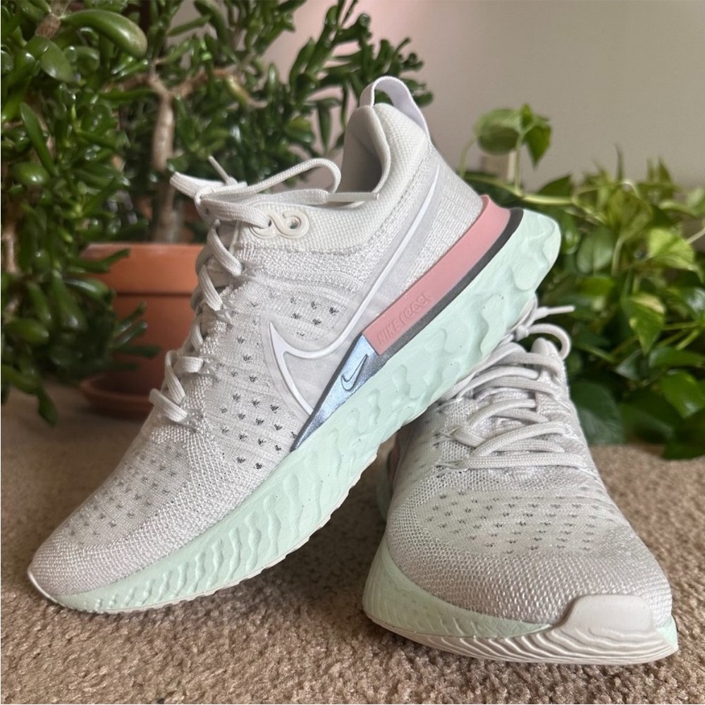 Women's Nike React Infinity Run Flyknit 2